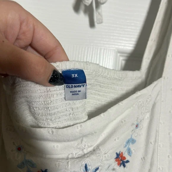 Old Navy Embroidered White Maxi Dress – Size 3X - Picture 6 of 8